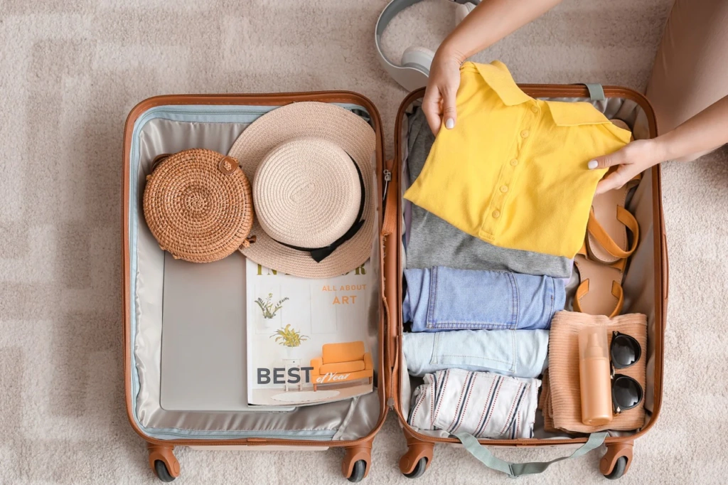 Organizing items in the right way with the help of trip packing list to save space